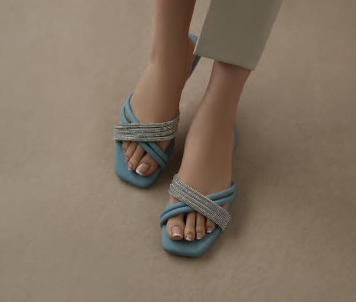 Ladies Flat – Comfortable & Stylish Everyday Wear